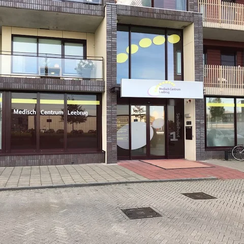 De voorkant van het pand van Fyzie Houten